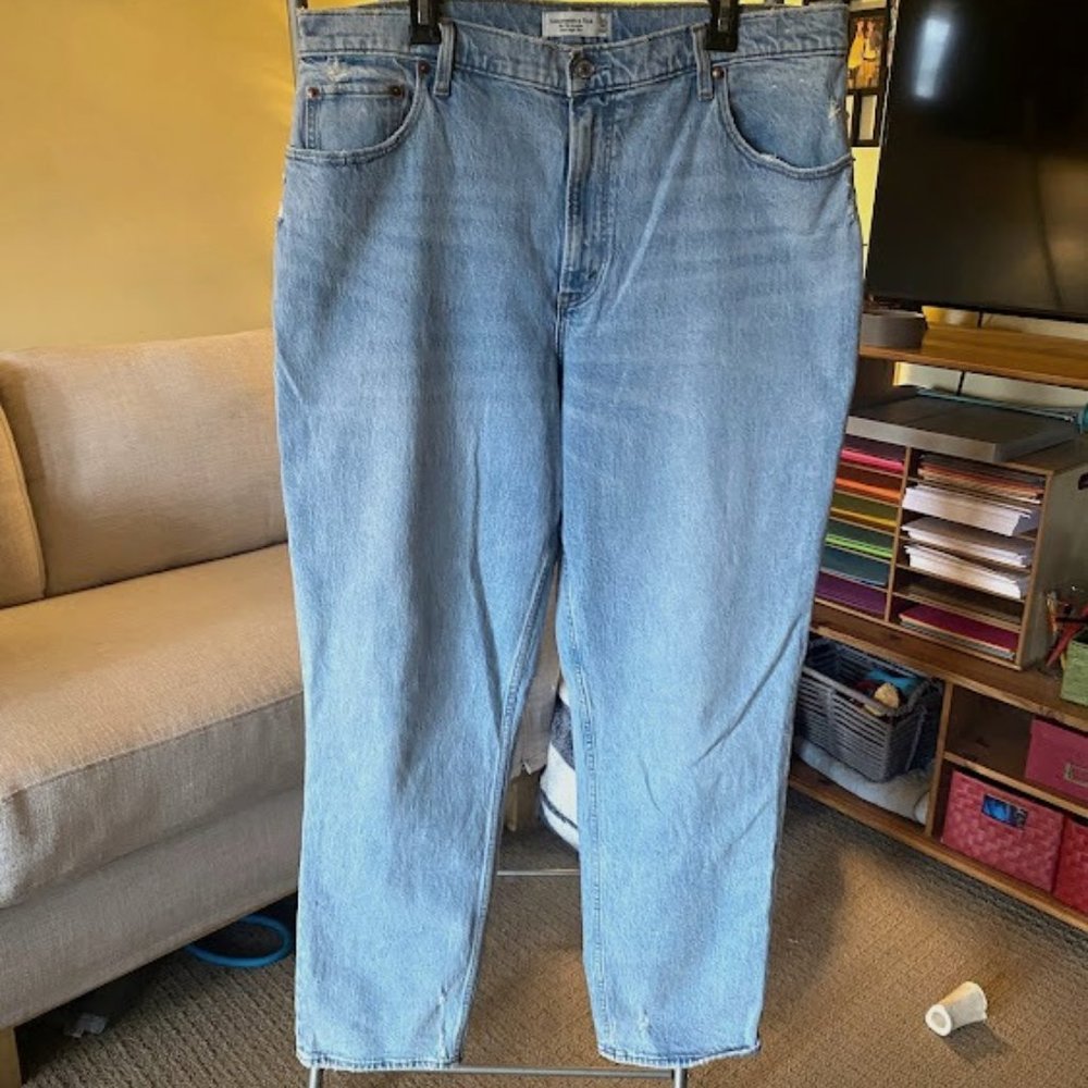 Abercrombie and Fitch Curve Love 90s Straight Ultra High Rise Jeans